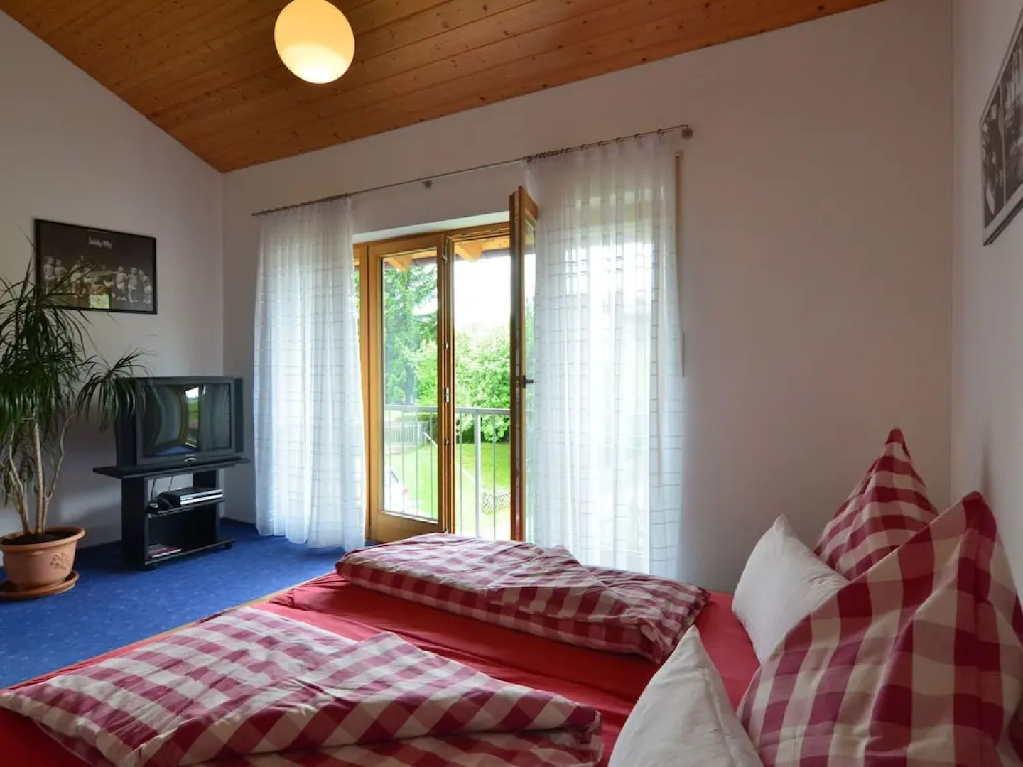 Attractive Holiday Home in Lechbruck am see With Garden