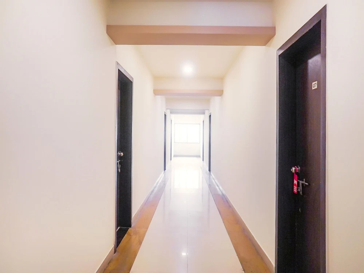 OYO 13583 Hotel Paradise Inn