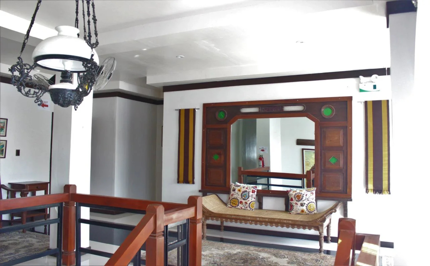 Veranda Suites and Restaurant