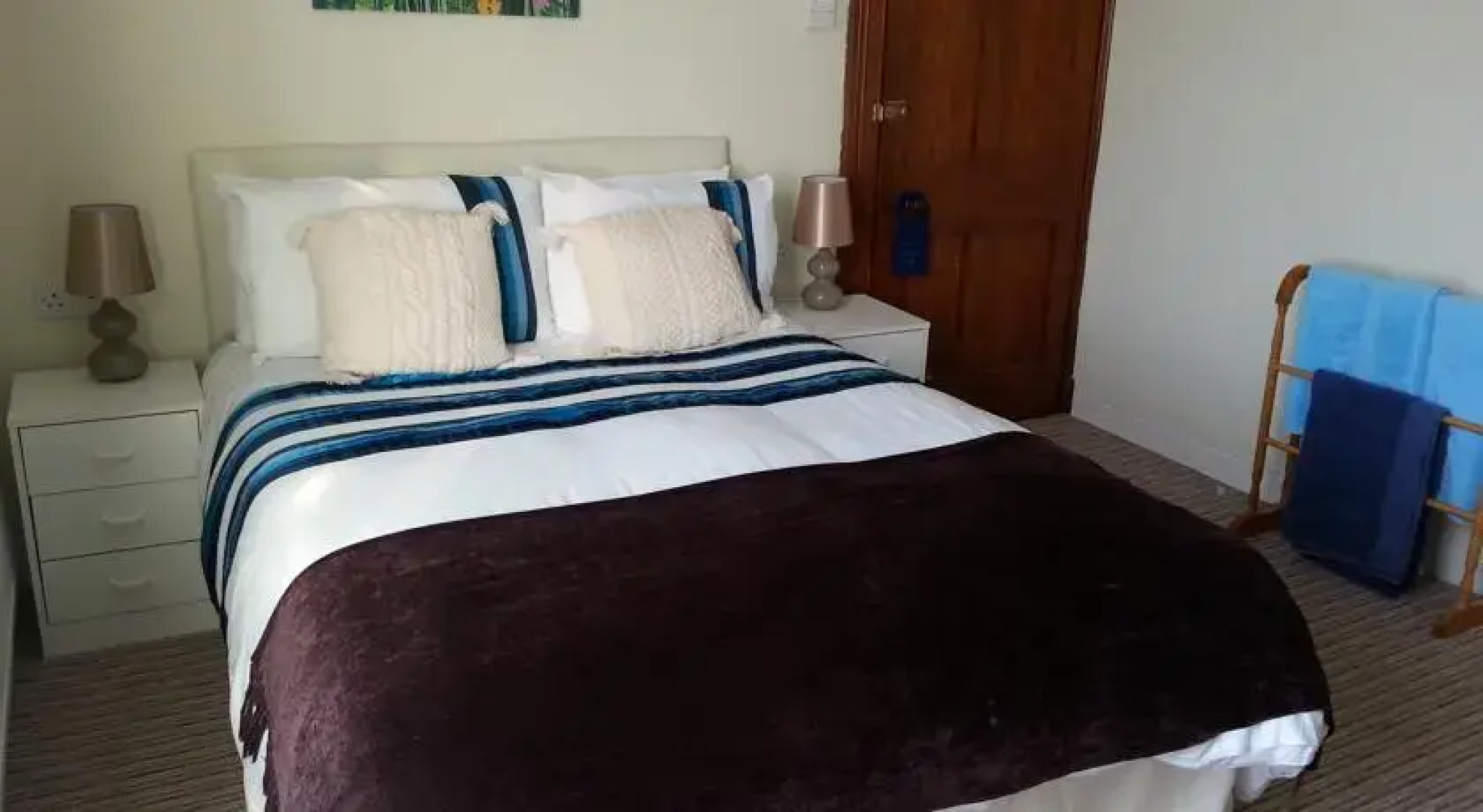 The Commercial Hotel