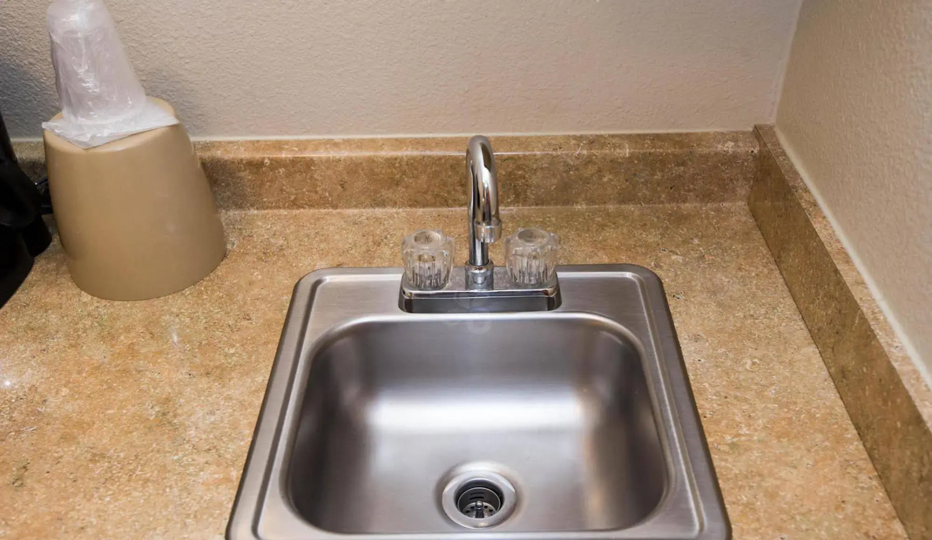 The Sandcastle Beachfront Hotel