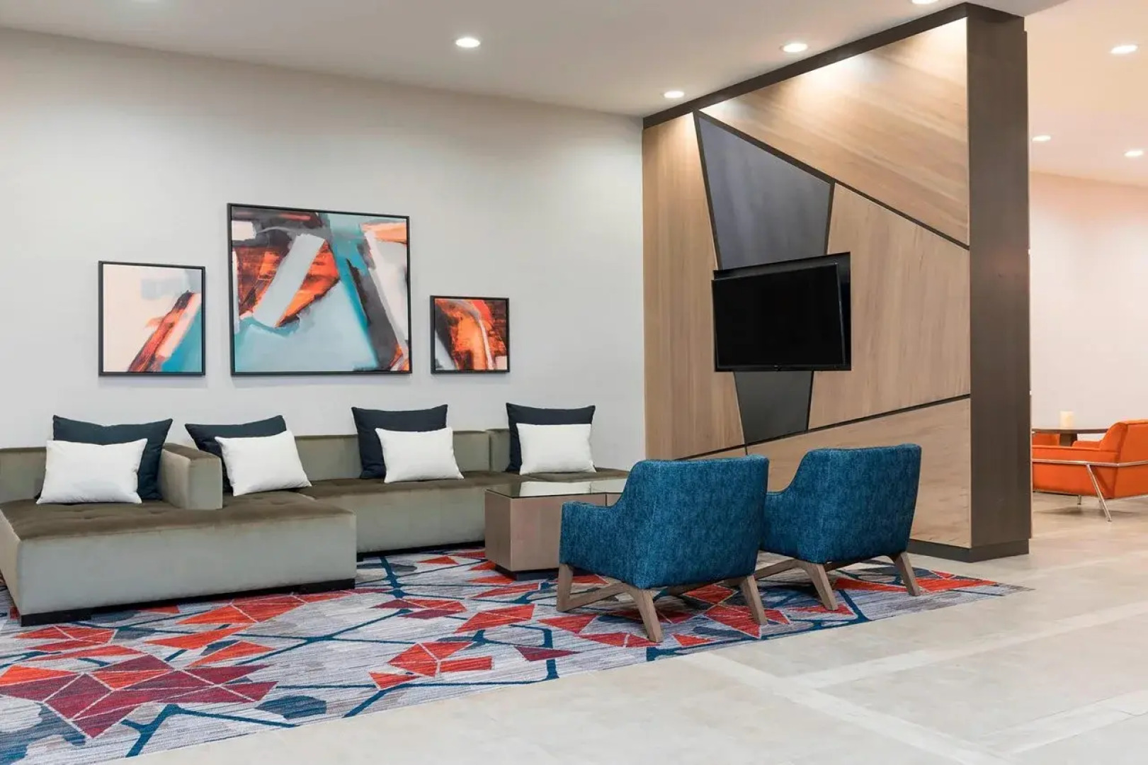 Sonesta Hotel Grand Rapids Airport