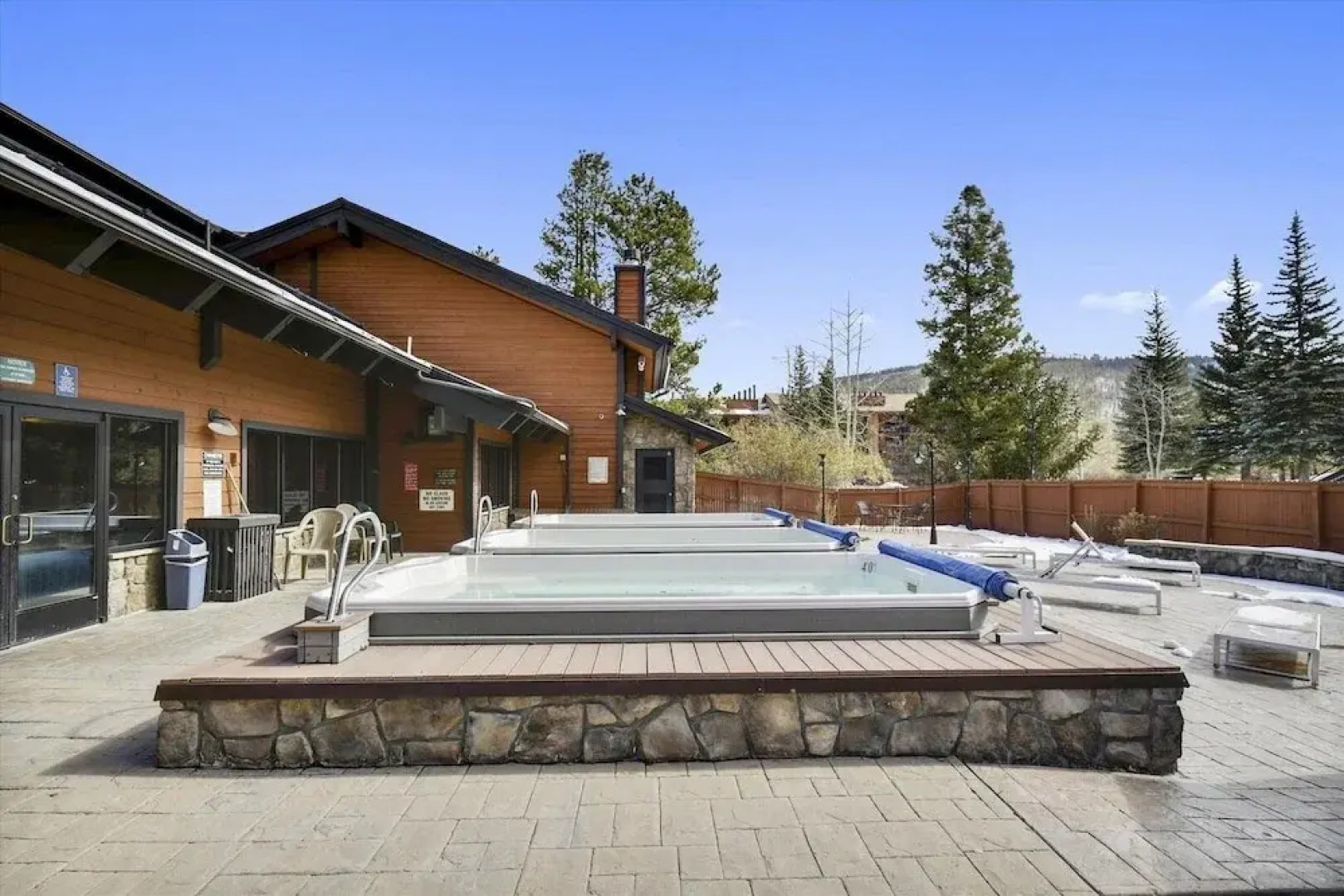 Mountainside  155a 2 Bedroom Condo by RedAwning