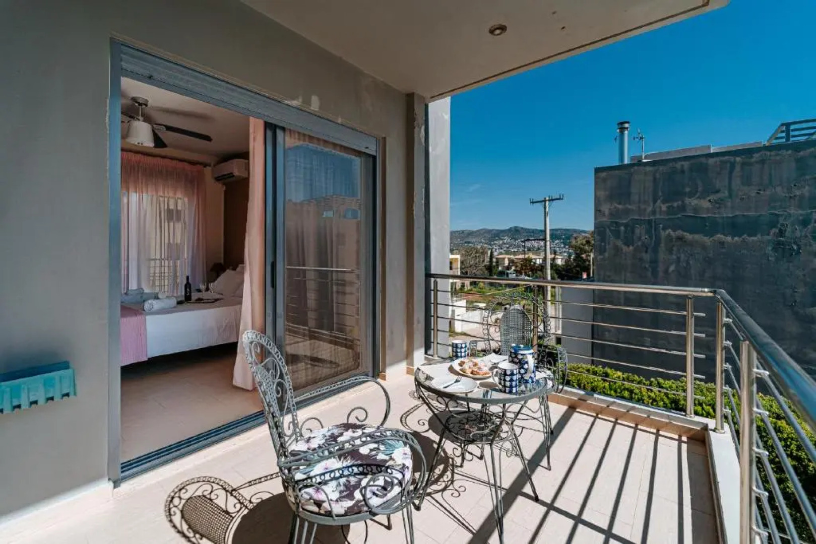 Villa The Palm, Beach & Airport closeby - POOL