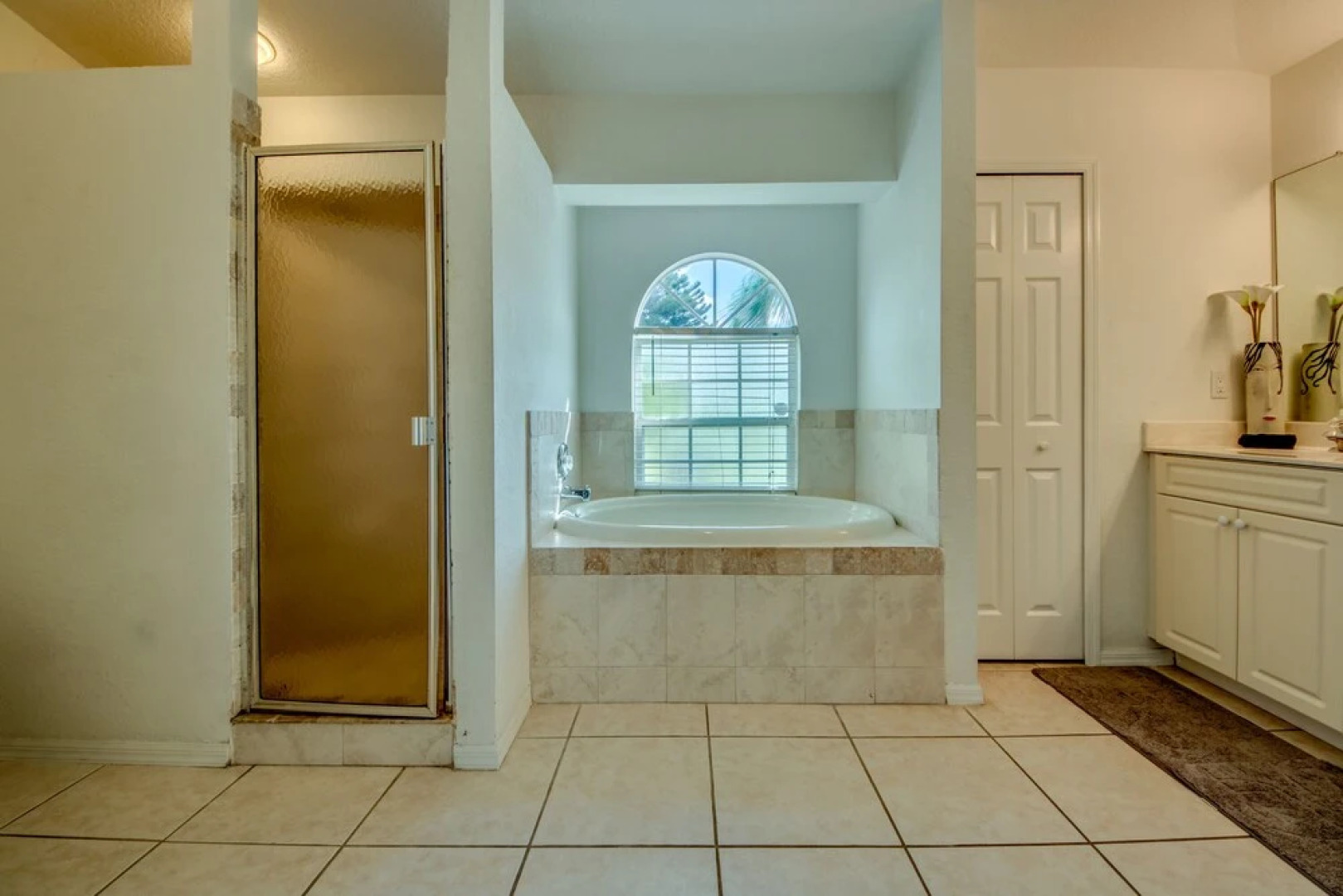 Villazo Ann - Roelens Vacations