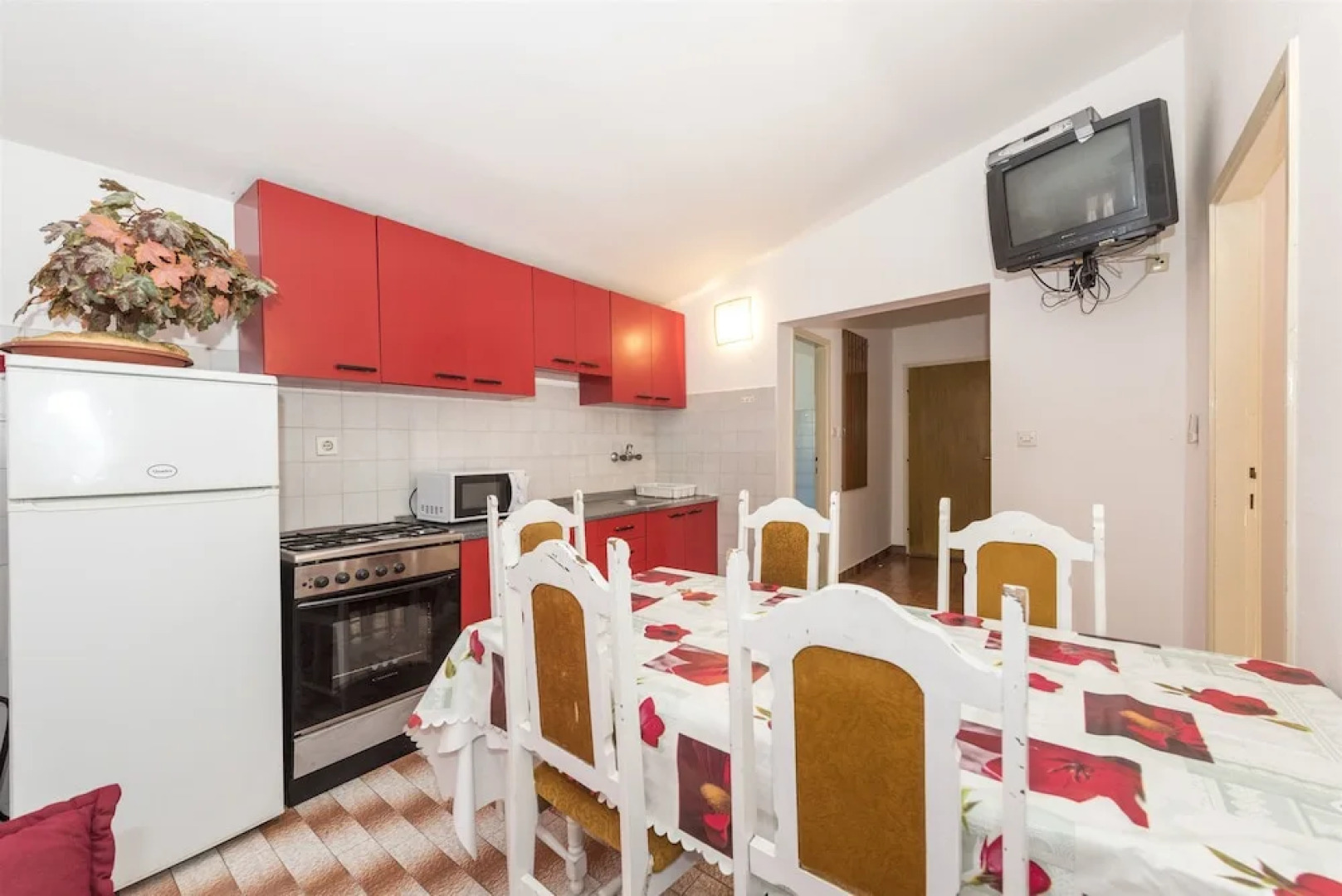 Apartments and Rooms Dragica