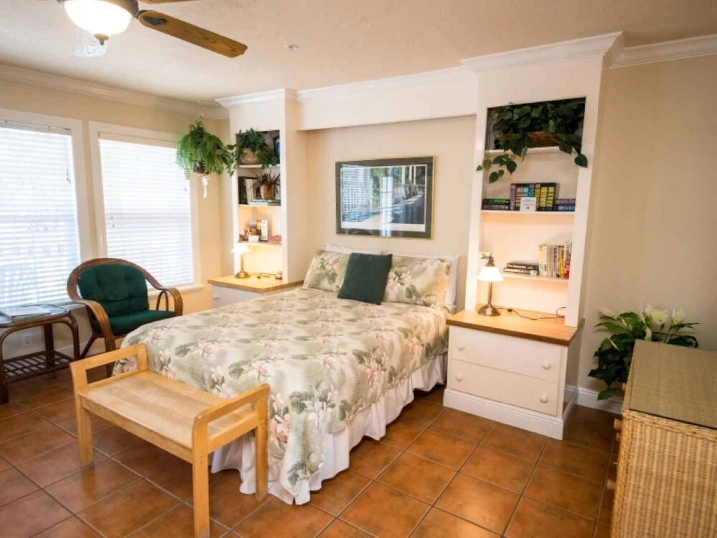 Tortuga Inn Beach Resort