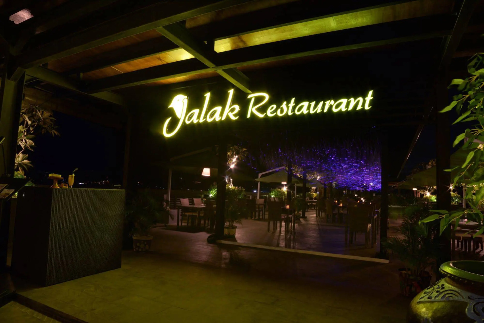 Отель The Nest Hotel Nusa Dua