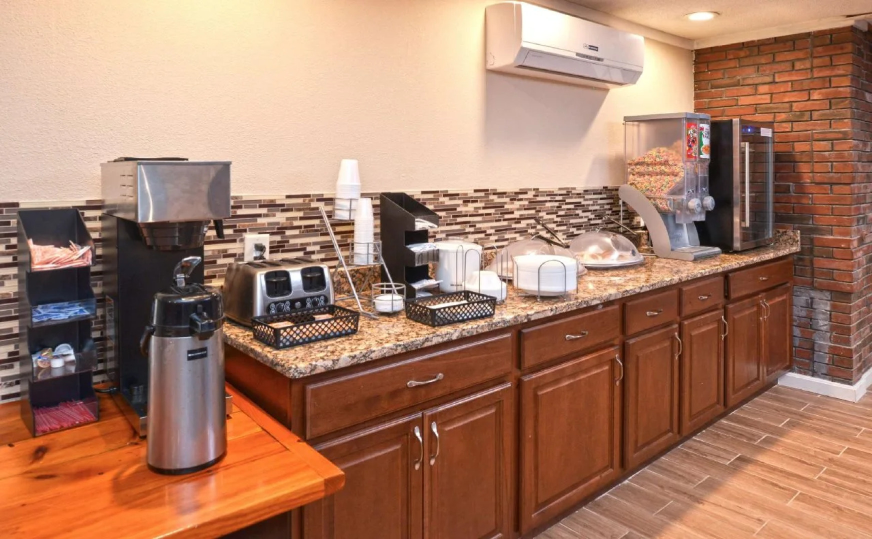 Americas Best Value Inn Putnam