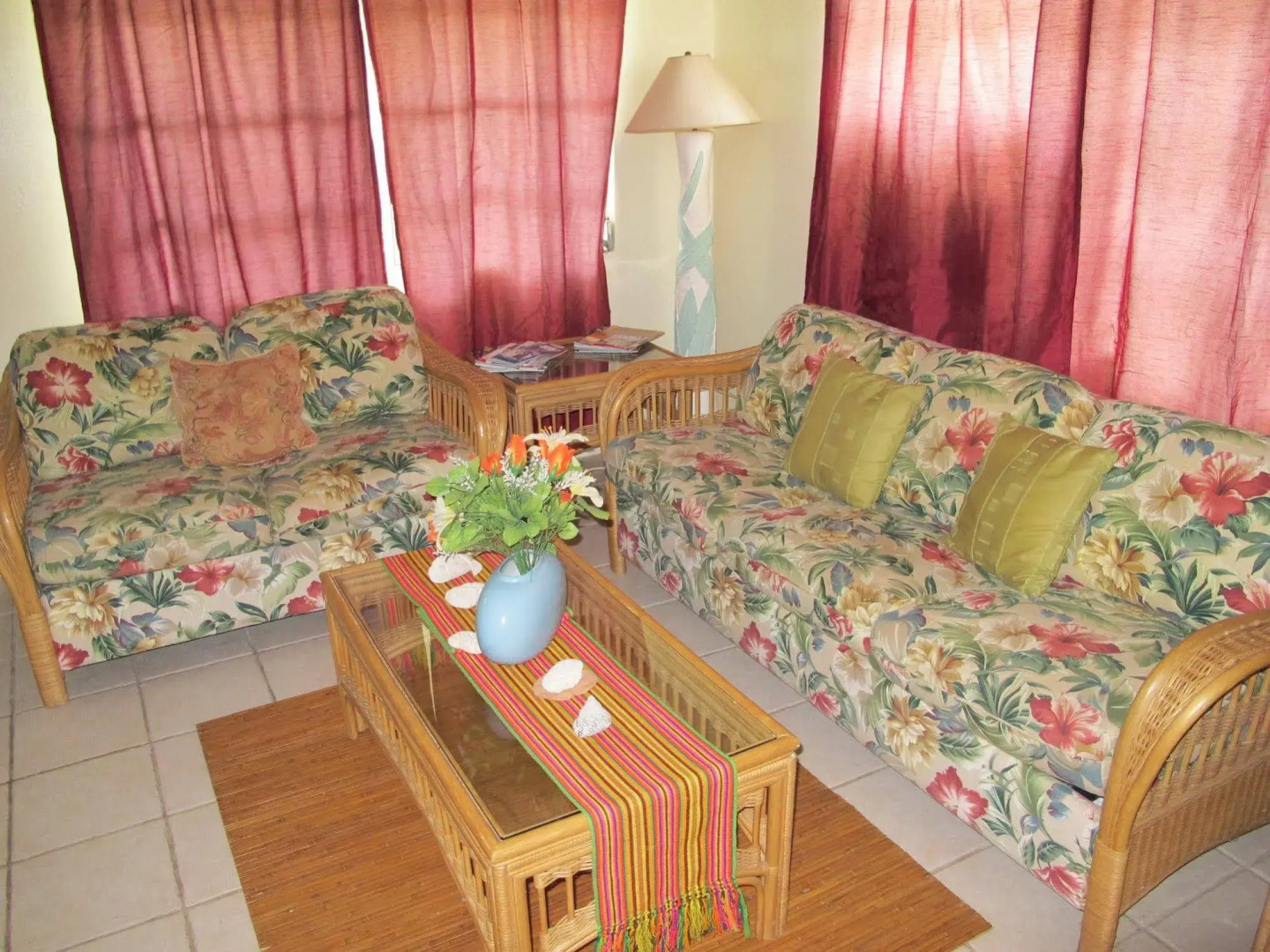 Eldemire's Tropical Island Inn