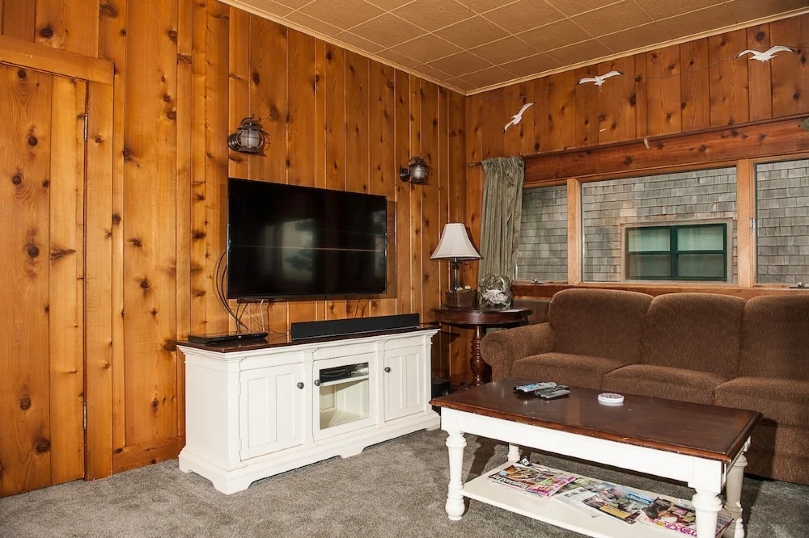 The Tides 4 Br home by RedAwning