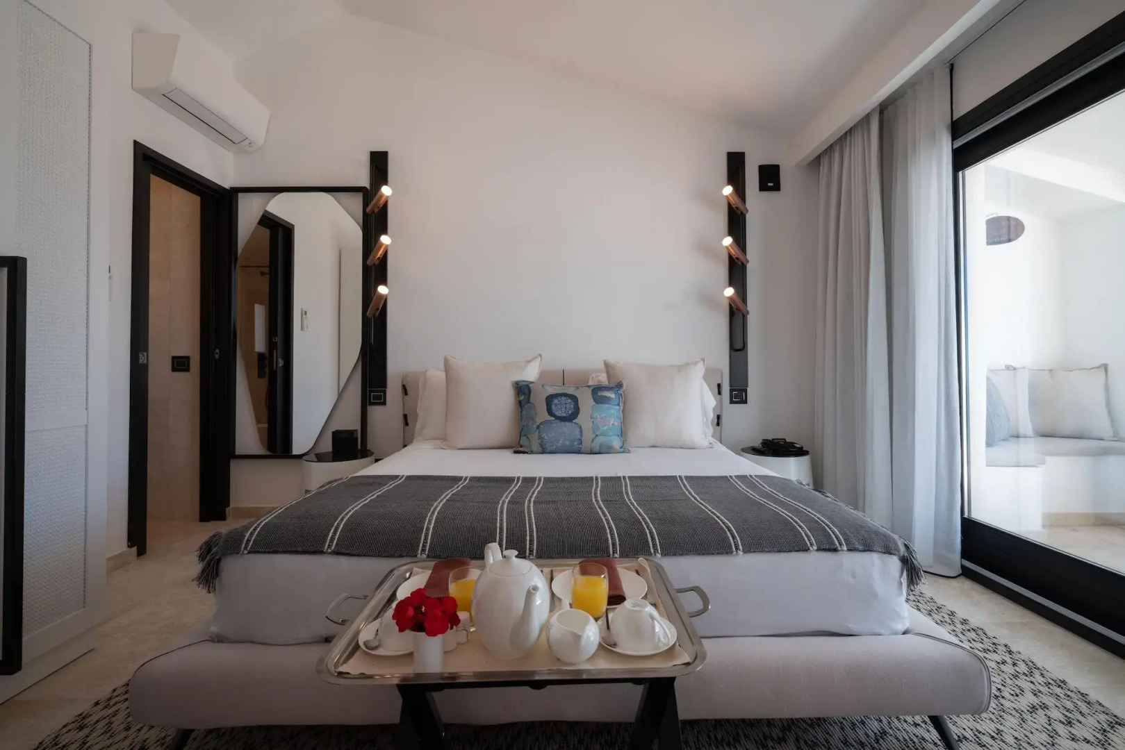 Sulia House Porto Rotondo, Curio Collection by Hilton