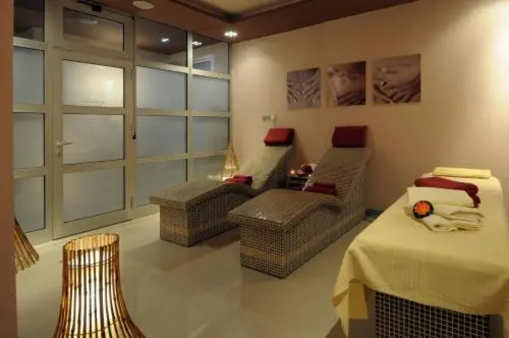 Apartments Iwa Centar