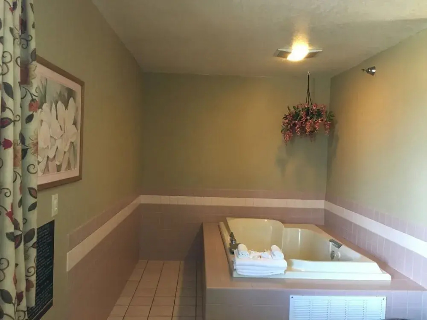 Super 8 By Wyndham Howe