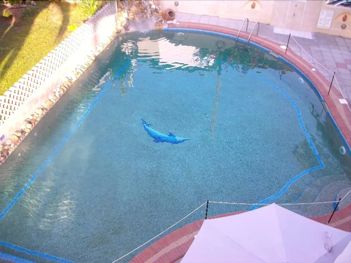 Pella House Studios & Apartments