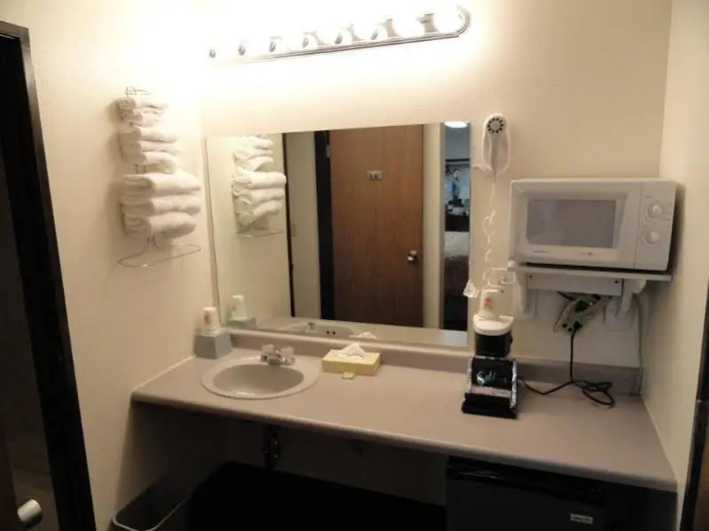 Super 8 By Wyndham Longmont/Twin Peaks