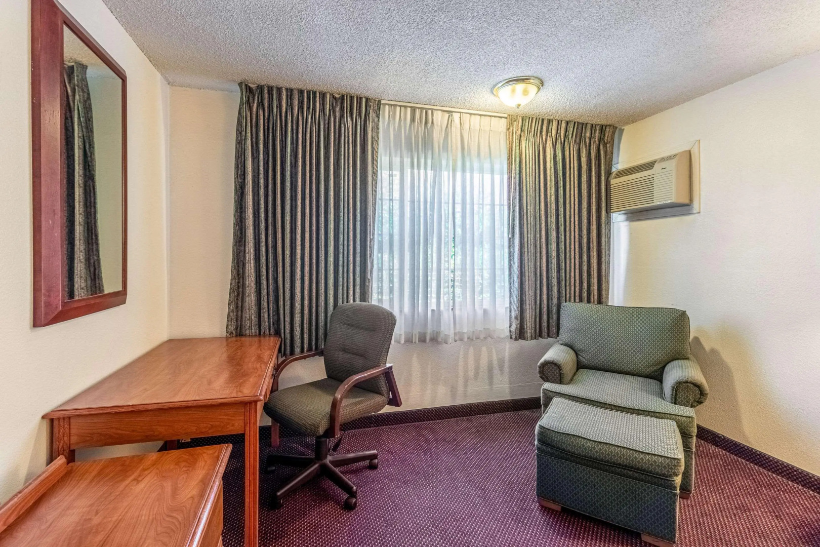 Rodeway Inn & Suites Portland West - Beaverton