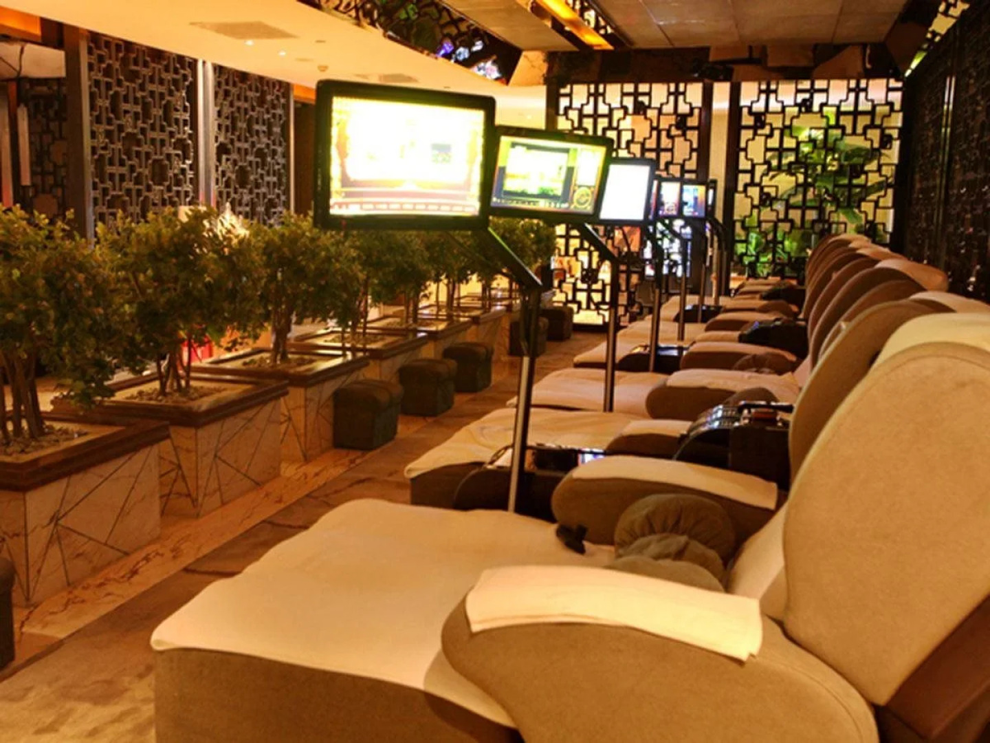 Top Elites City Resort Spa Hotel