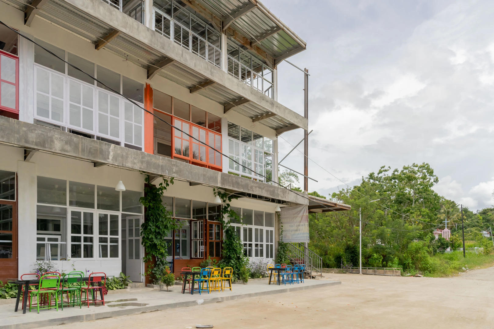 RedDoorz Plus @ Vantas Hotel Parbaba