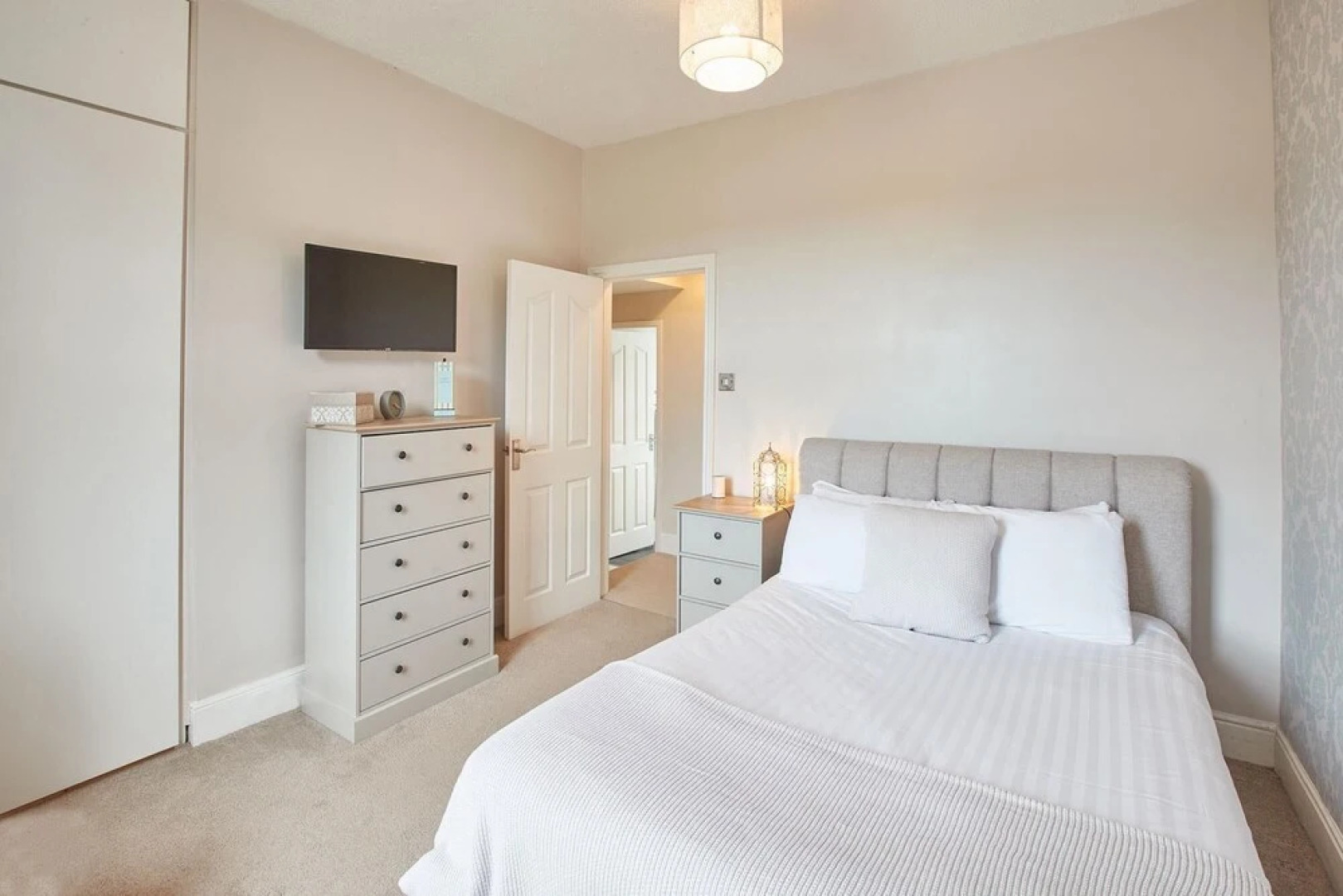 Host Stay Crawford House