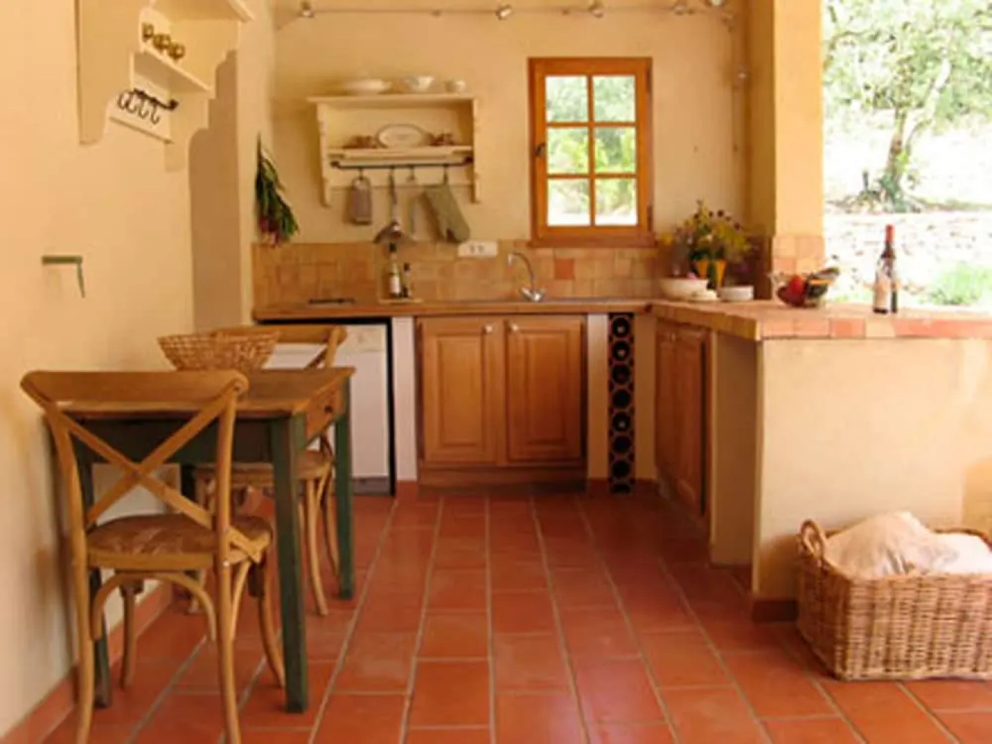 Provencal Holiday Home With Private Pool on 3000 m2 of Garden, in the Middle of the Luberon