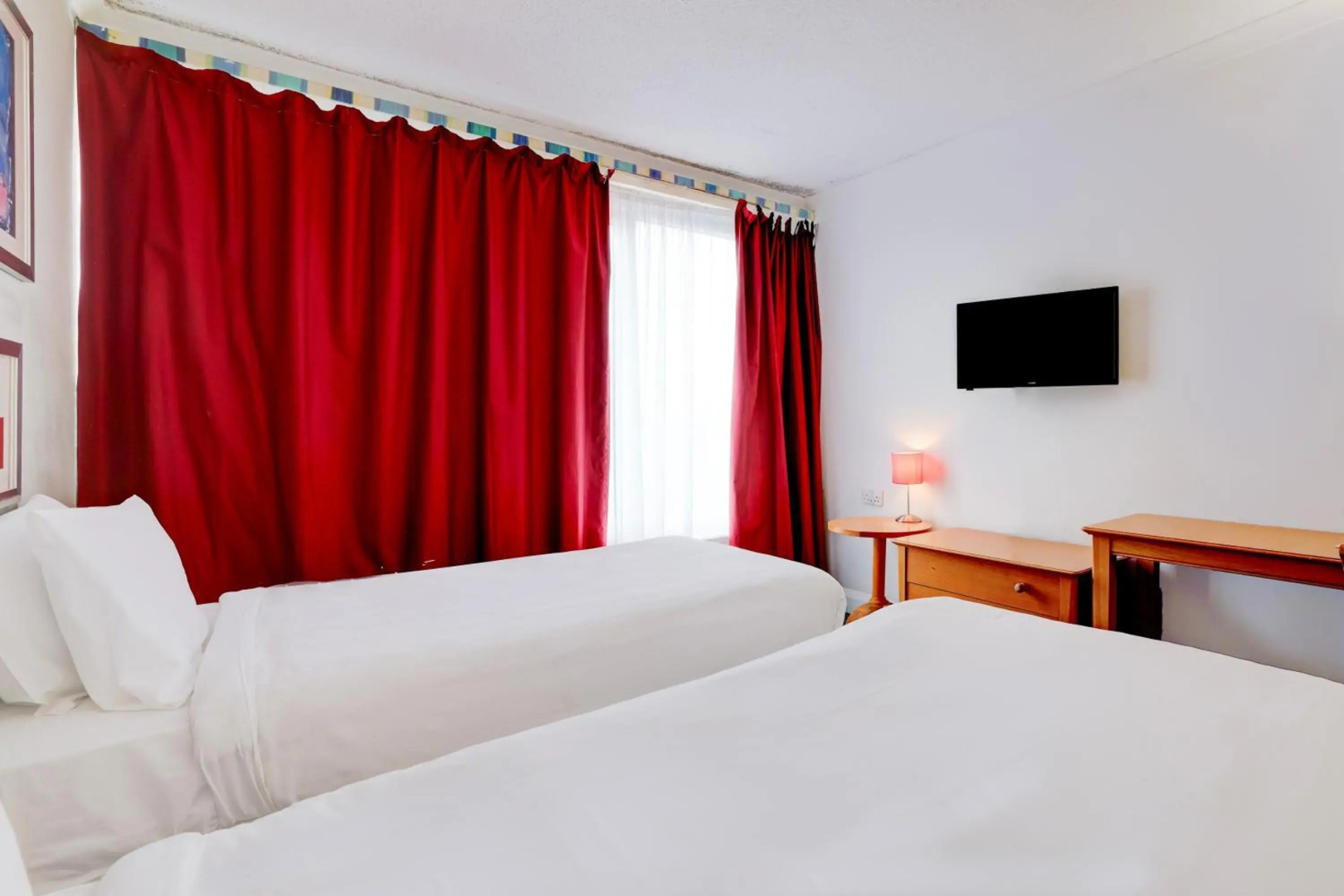 OYO The Chiltern Hotel