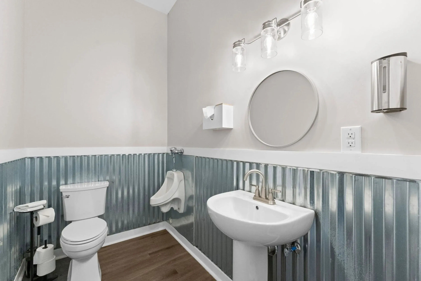 Winding Down by Avantstay Sleeps 20 Dock View