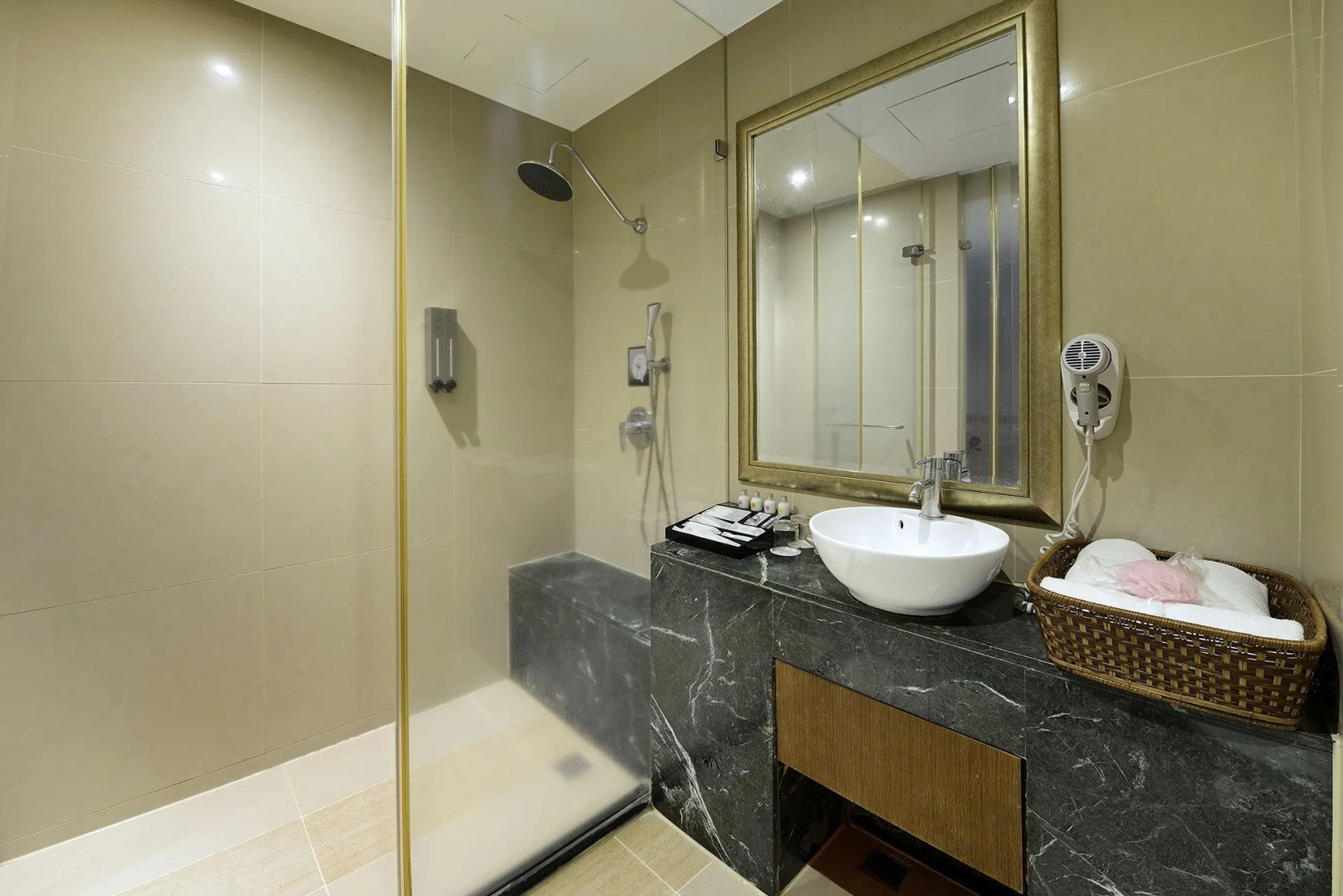 UINN RELAX HOTEL (New Taipei Linkou)