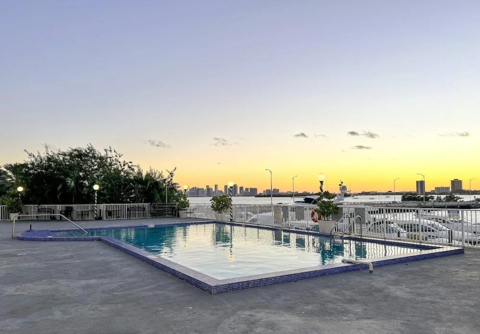 Vista Mar Bay Views Close to Miami Attractions