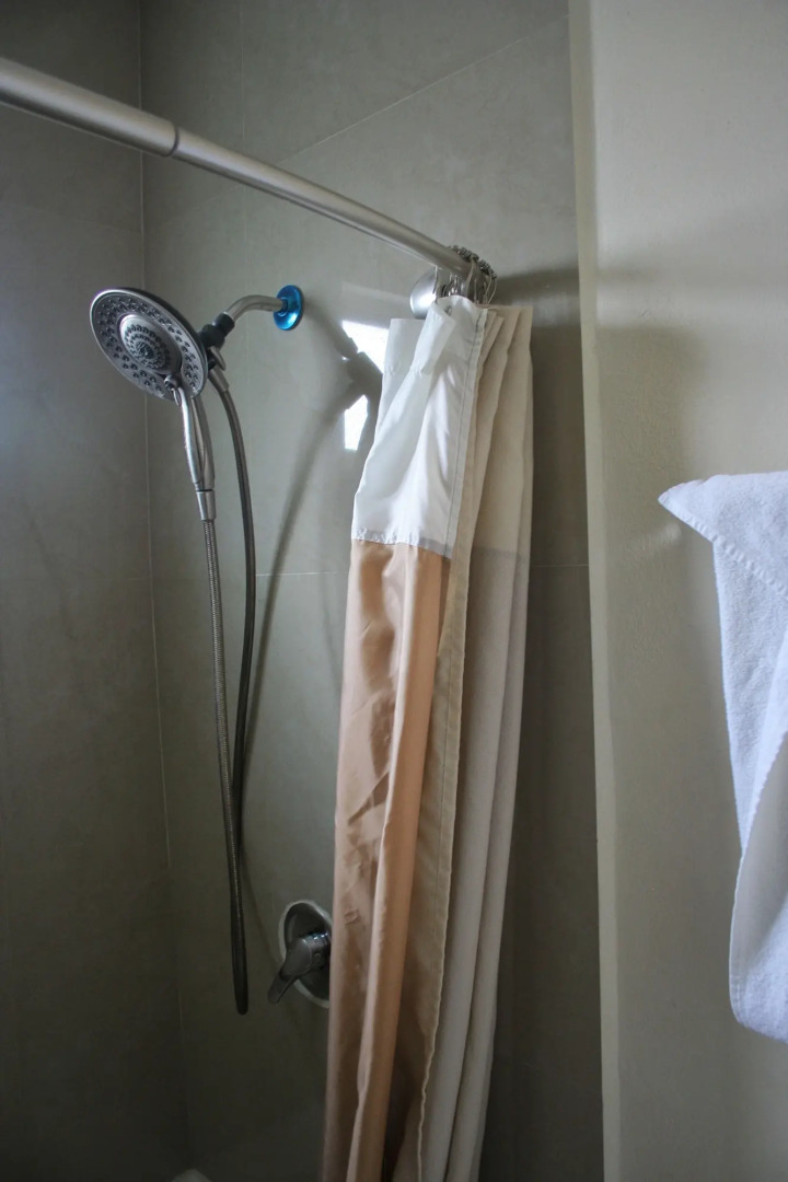 Hotel El Camino Inn & Suites