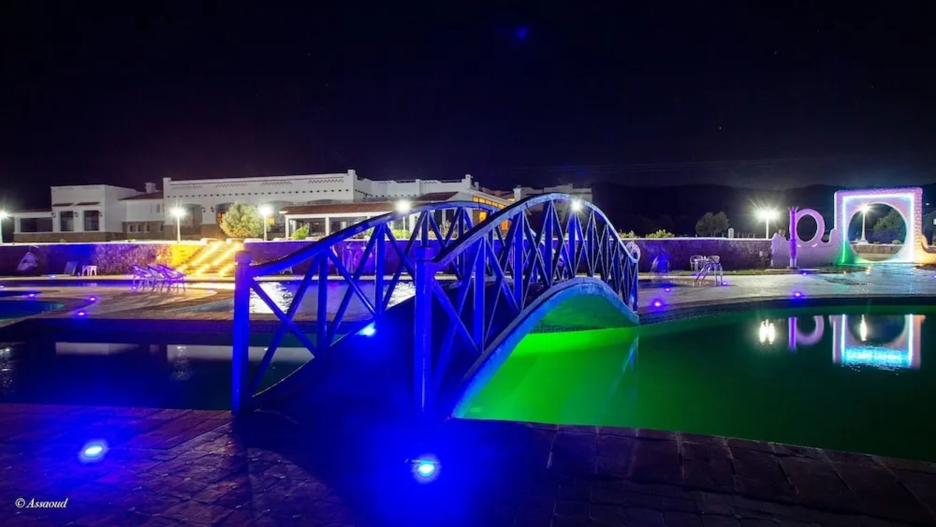 Room in Bungalow - Bungalow Triple 6 - El Cortijo Chefchaeun Hotel & Spa B&b