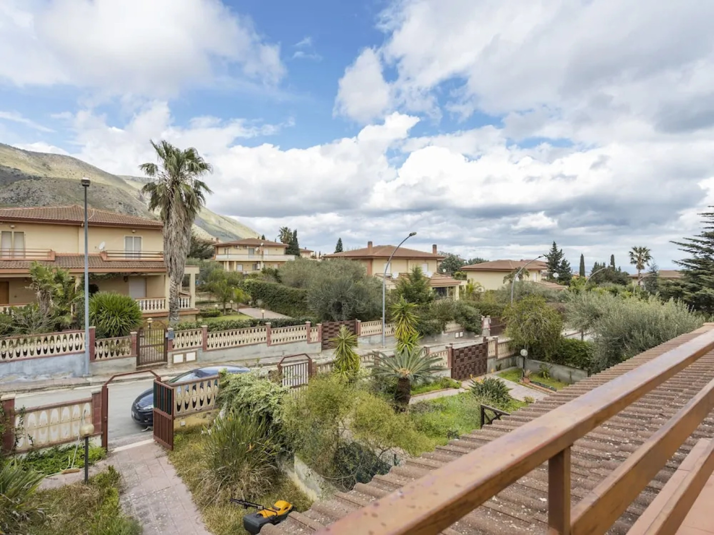 Valley-View Villa in Trabia with Swimming Pool