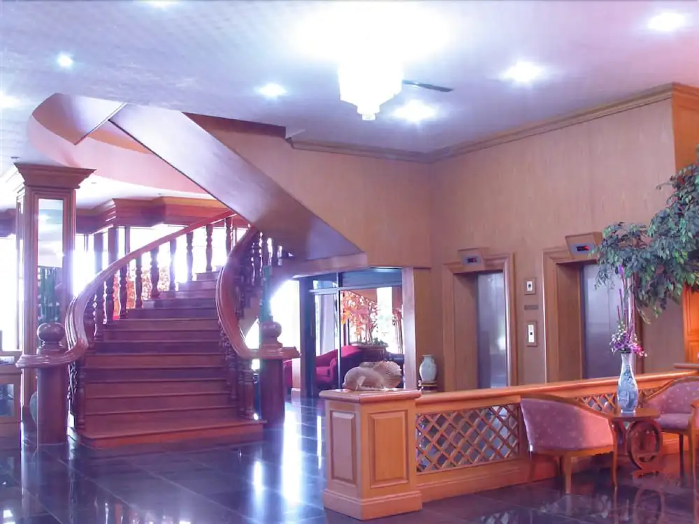 PathumThani Place Hotel