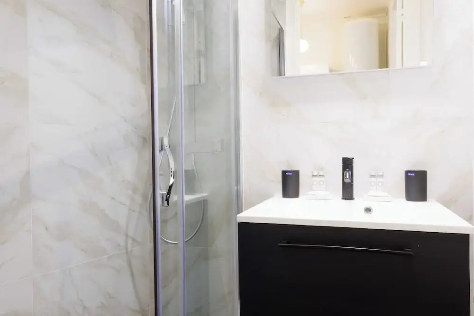 Chic and Refined Apartment