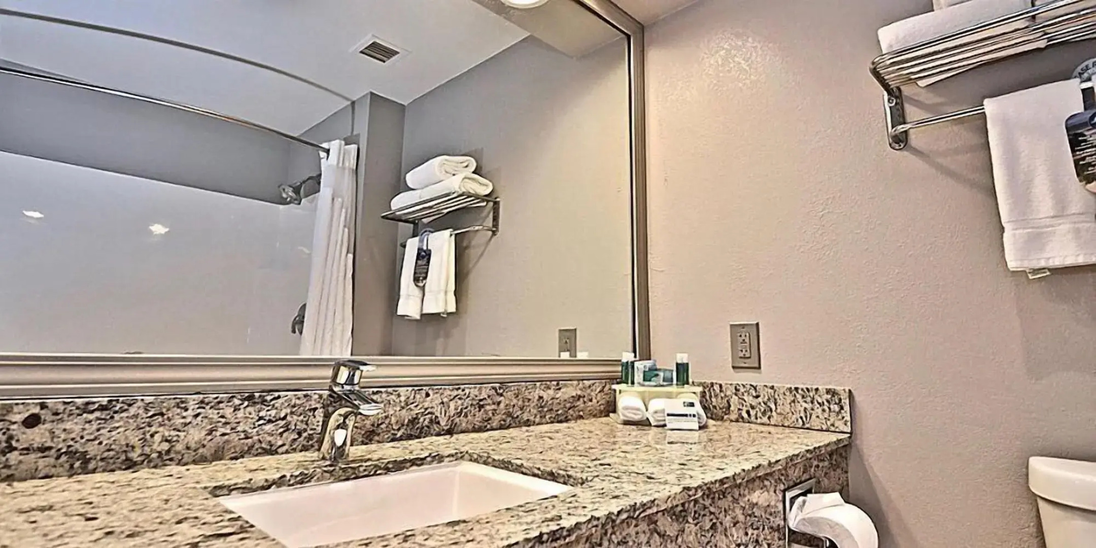 Holiday Inn Express Hotel & Suites Cleveland by IHG