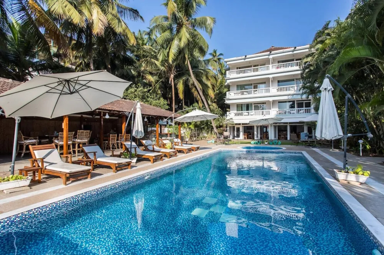 Safira River Front Resort