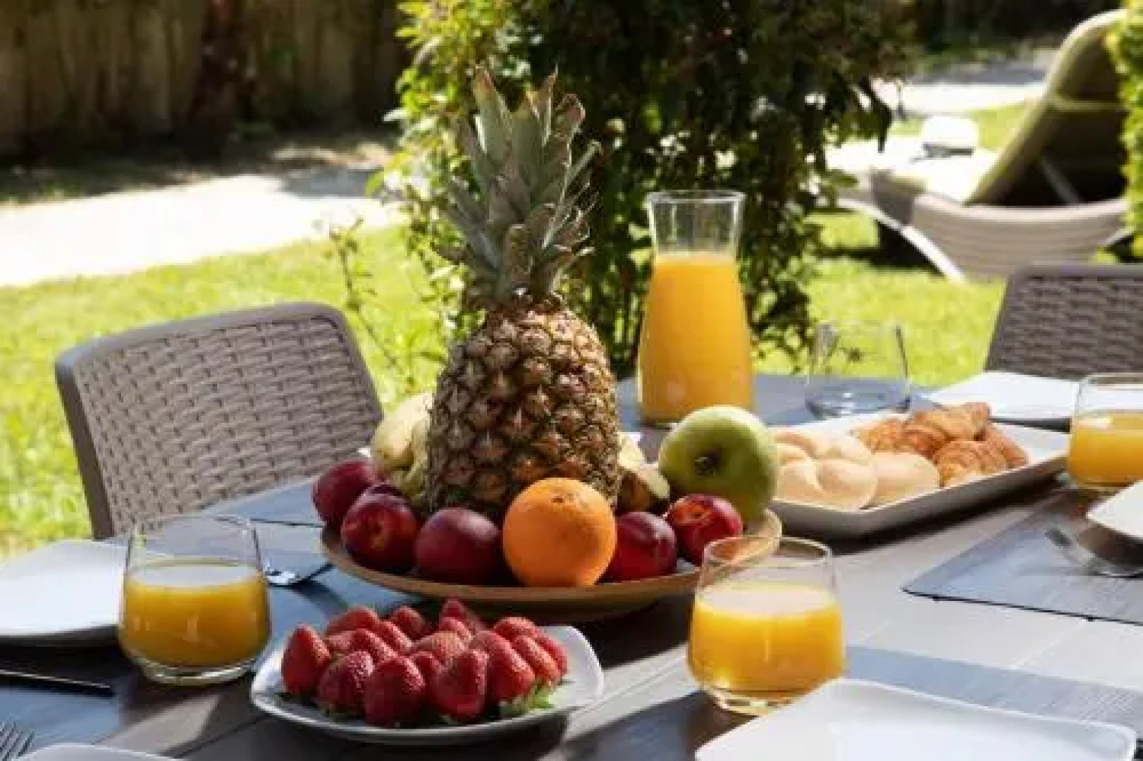 Peroulades Luxury Villa