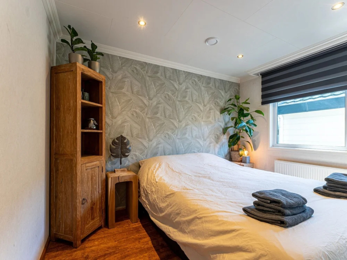 Forest Cabin With Pets