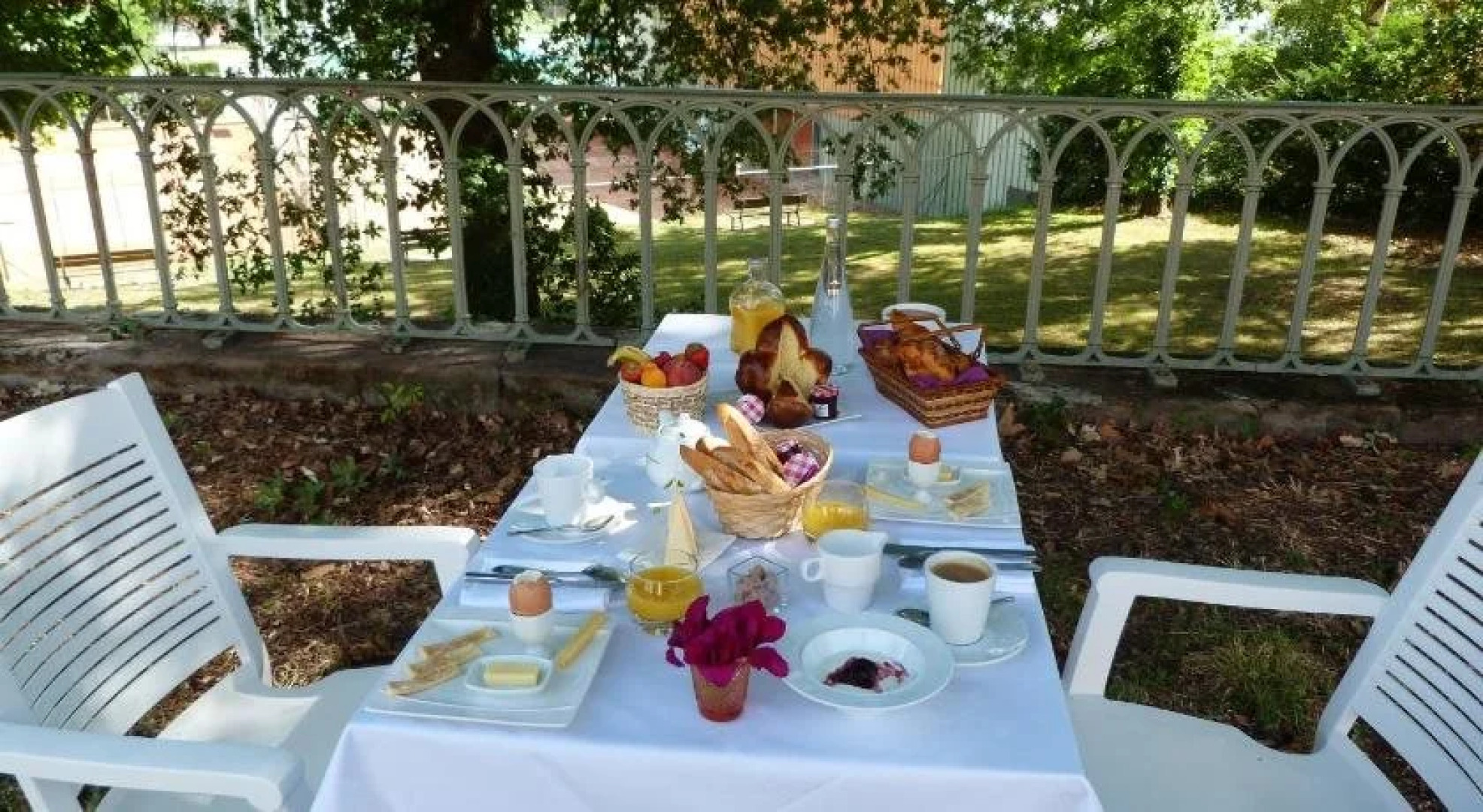 Logis Hotel Restaurant La Tour de Ciron