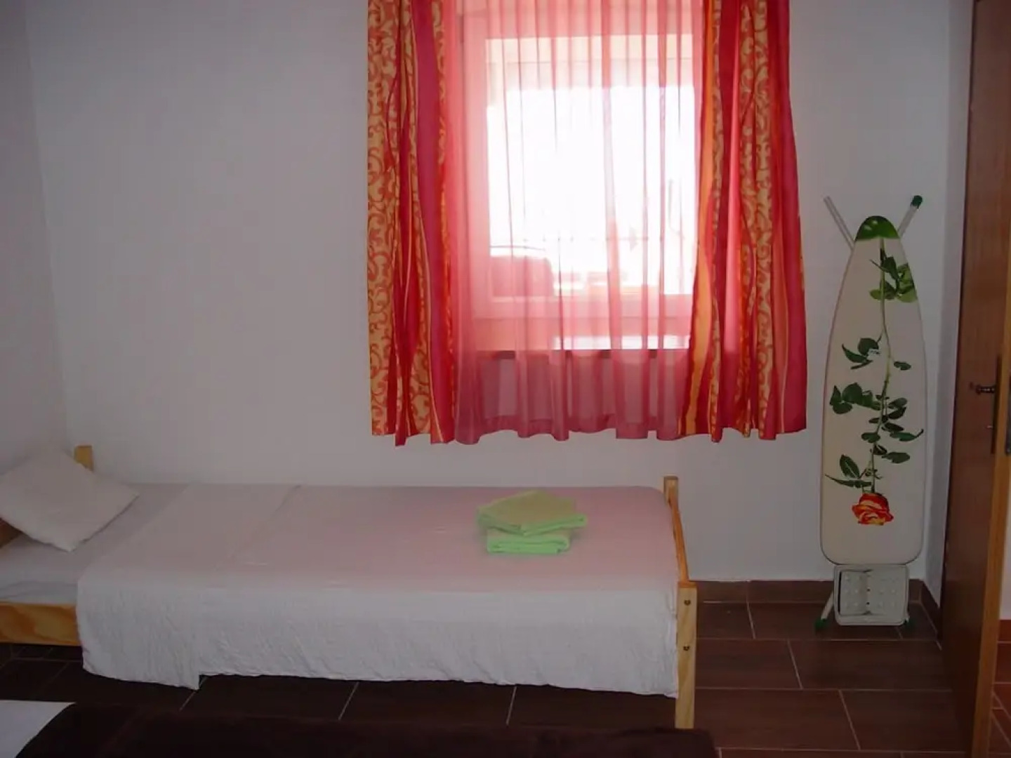 Apartment With 2 Bedrooms in Tribanj, With Enclosed Garden and Wifi -