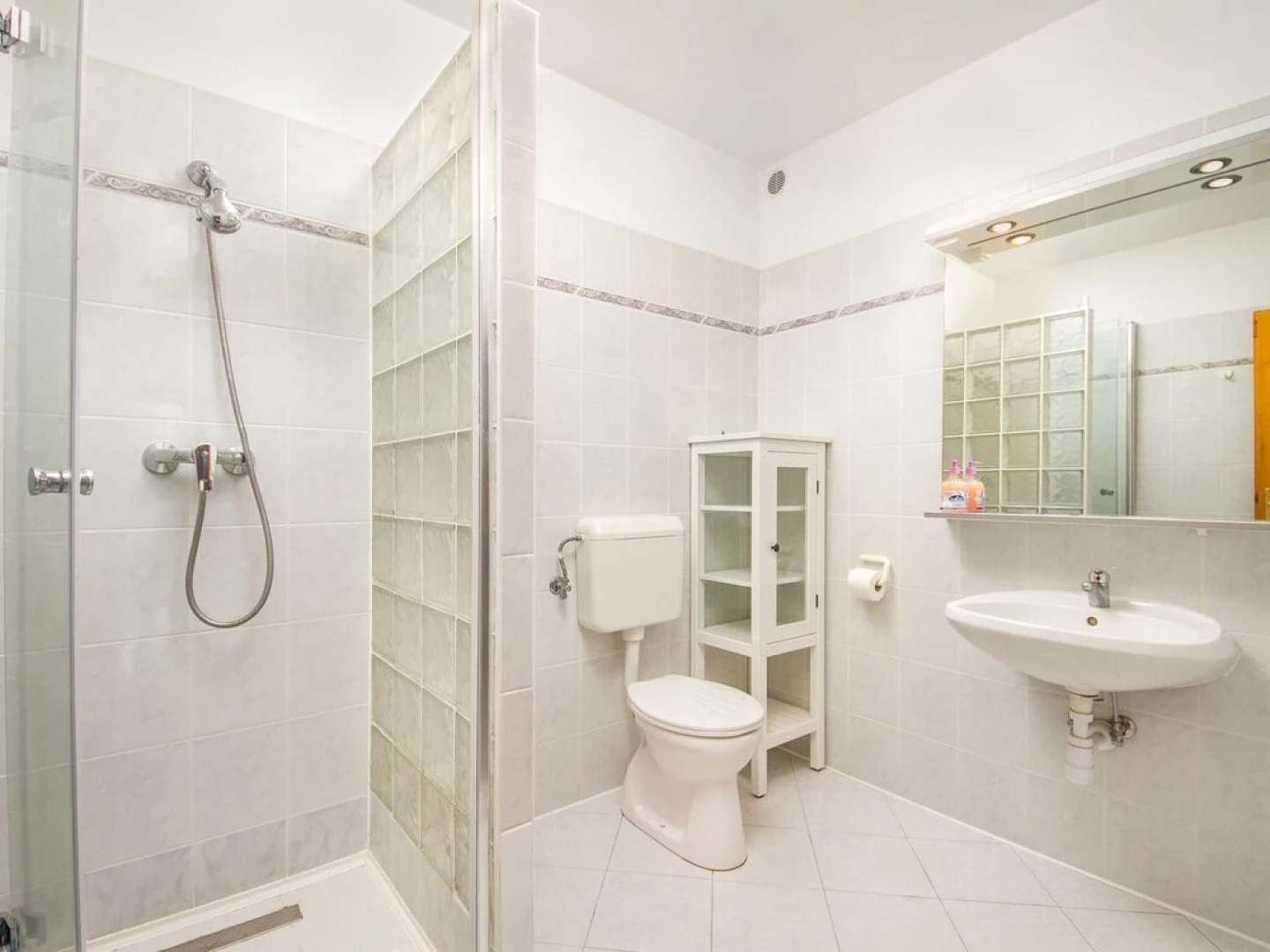 Amarillo 5 Balatonm Riaf rd