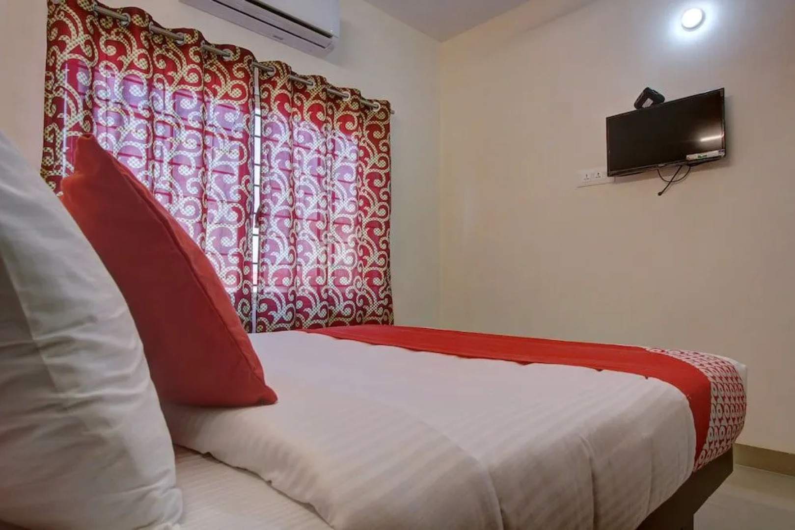 OYO 24301 Century Park