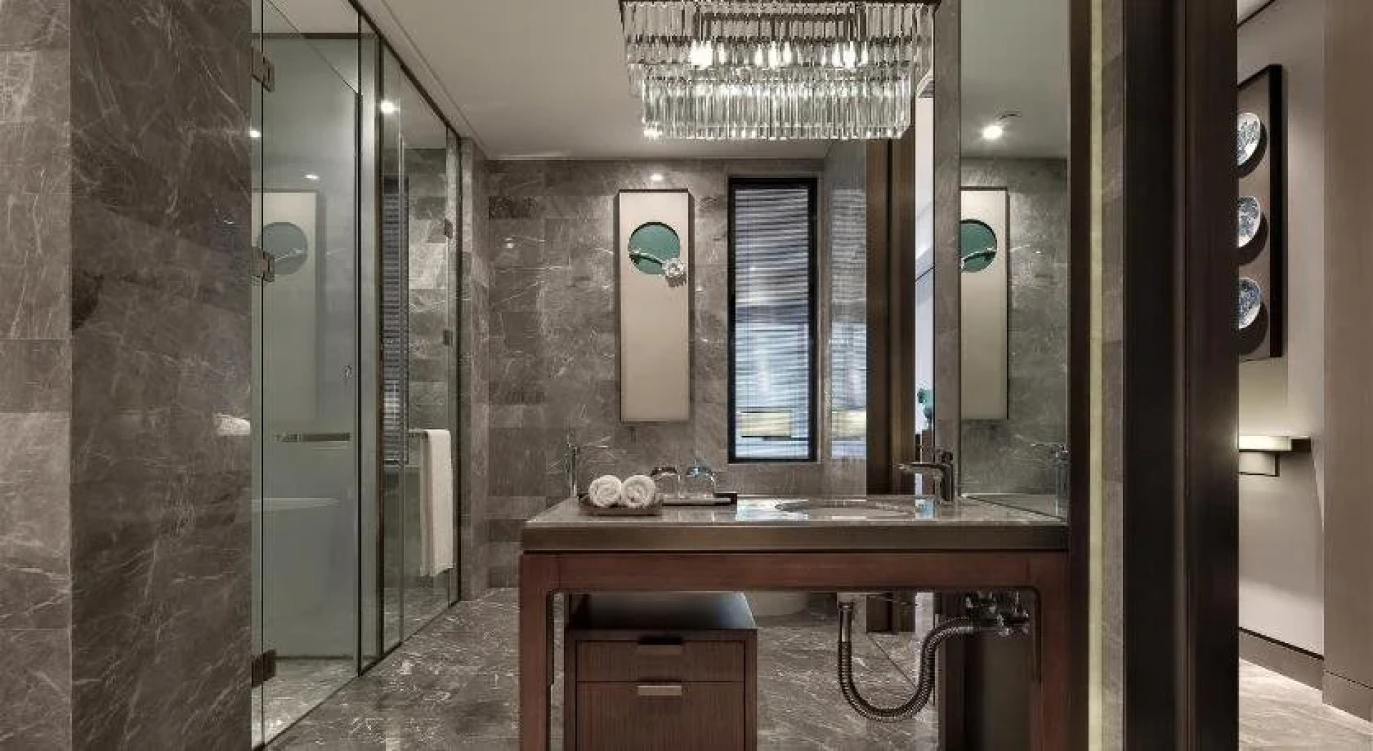 Yading Peninsula Hotel