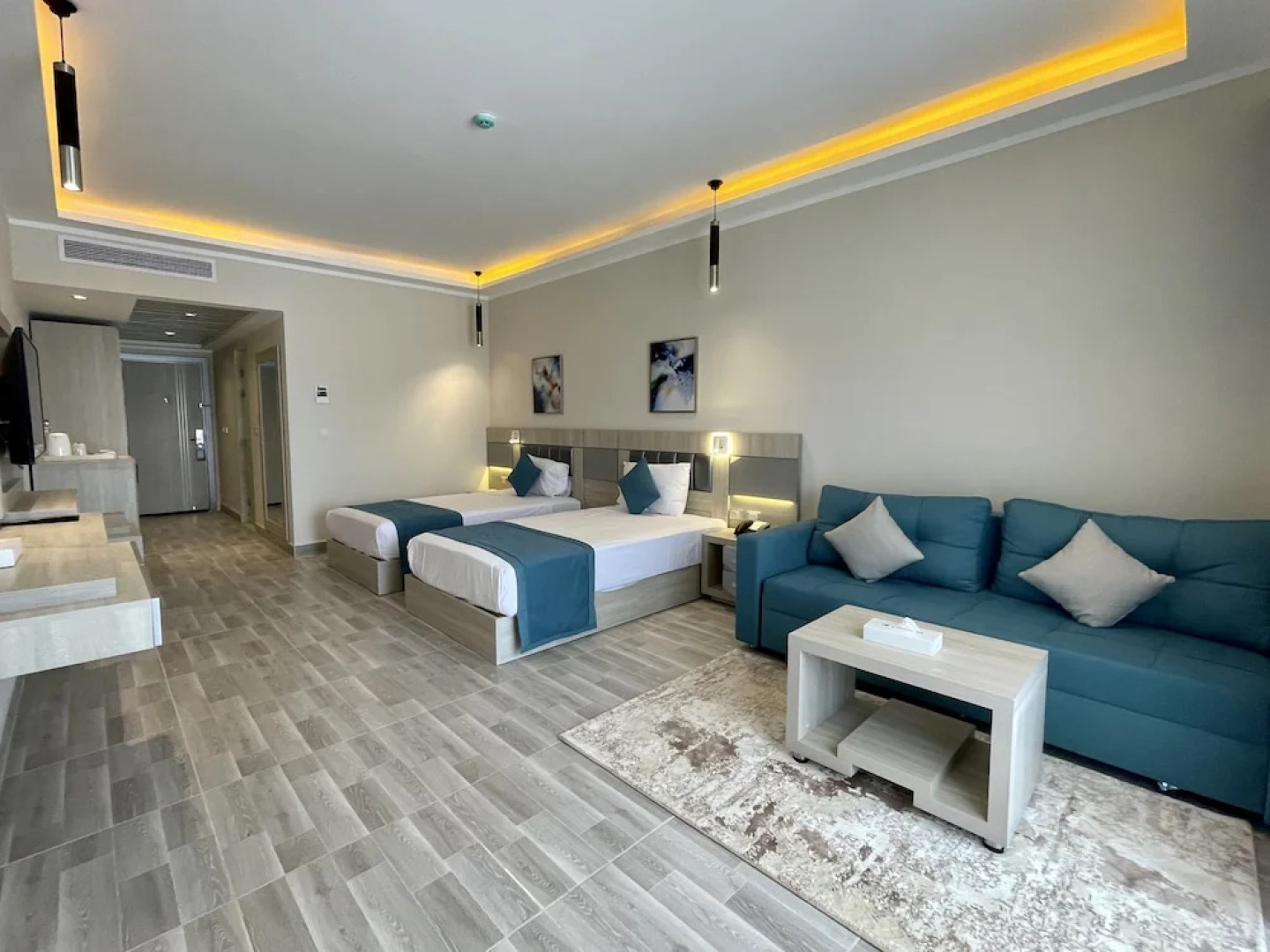 Sirena Beach Resort  Spa