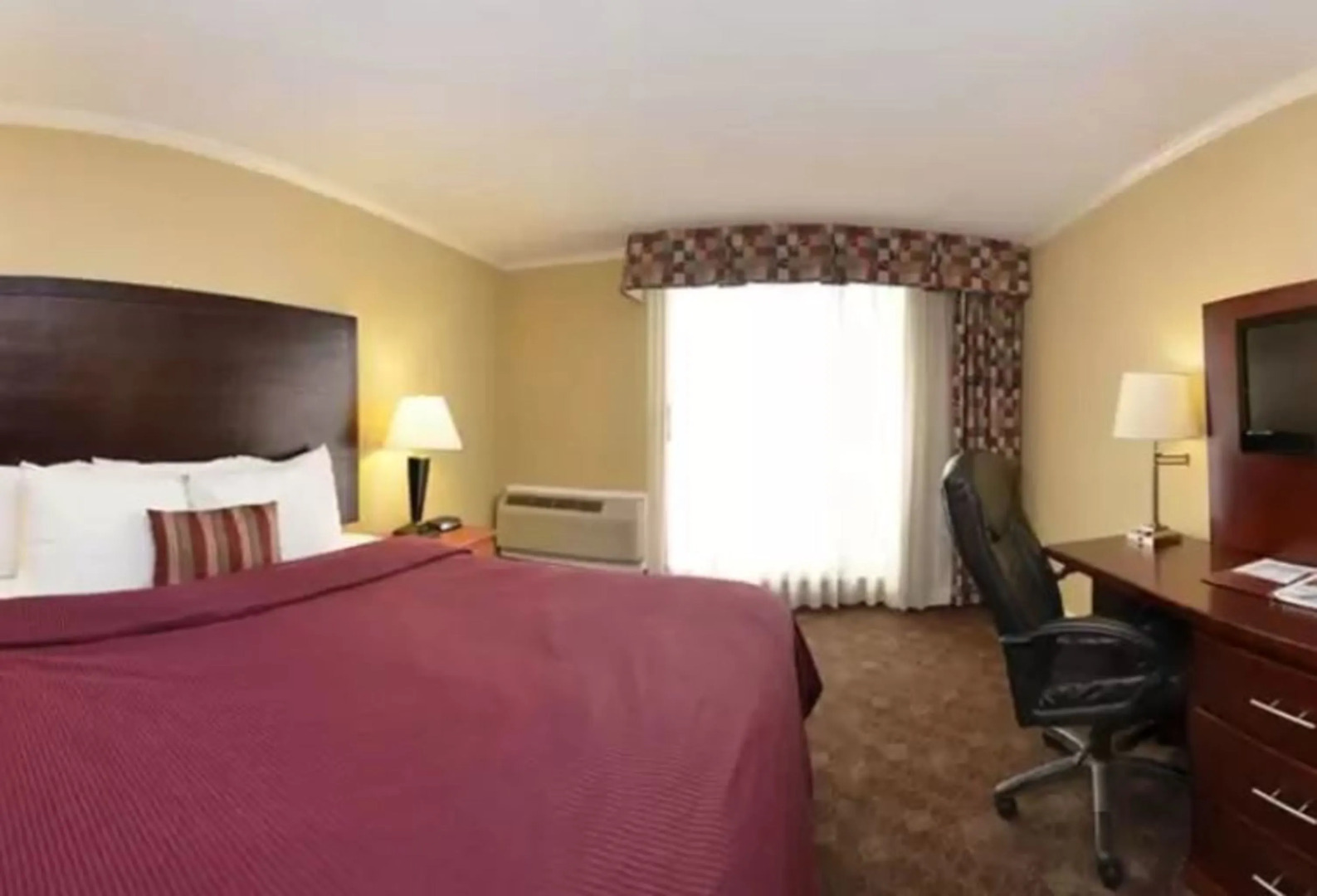 Ramada by Wyndham Texarkana