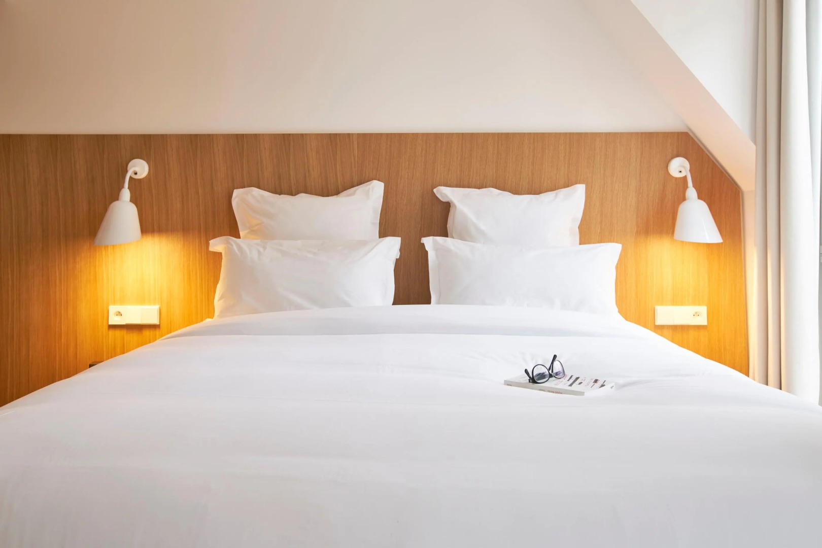 Отель 9Hotel Republique