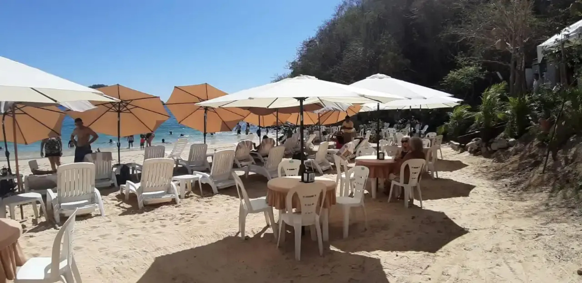 Binniguenda Huatulco & Beach Club