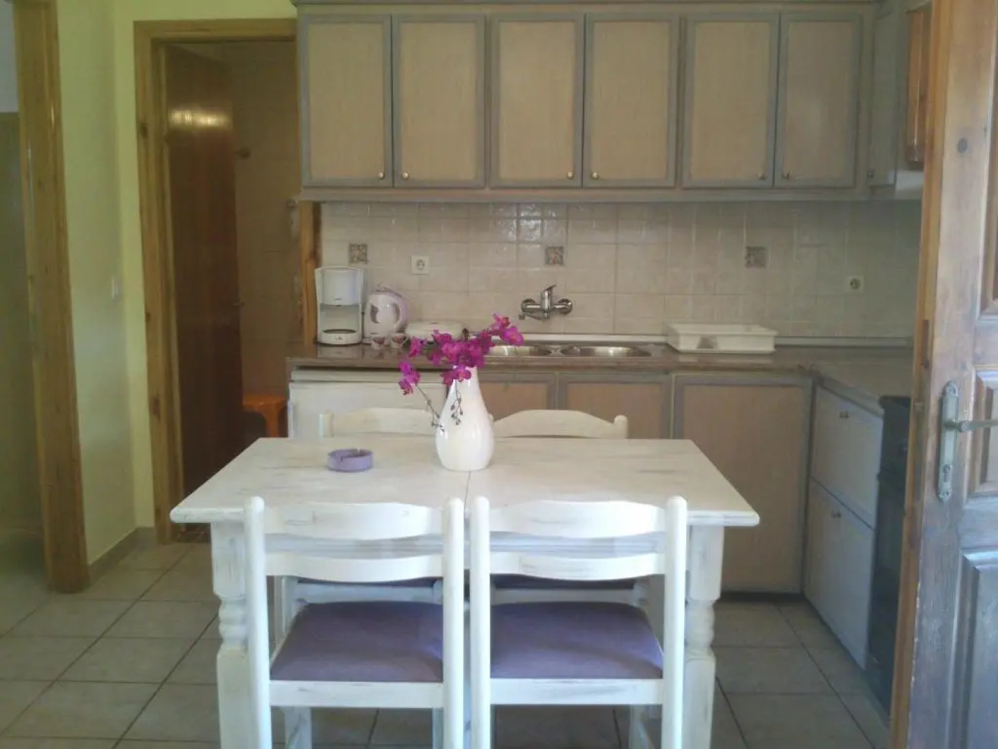 Olga's Garden Apartments