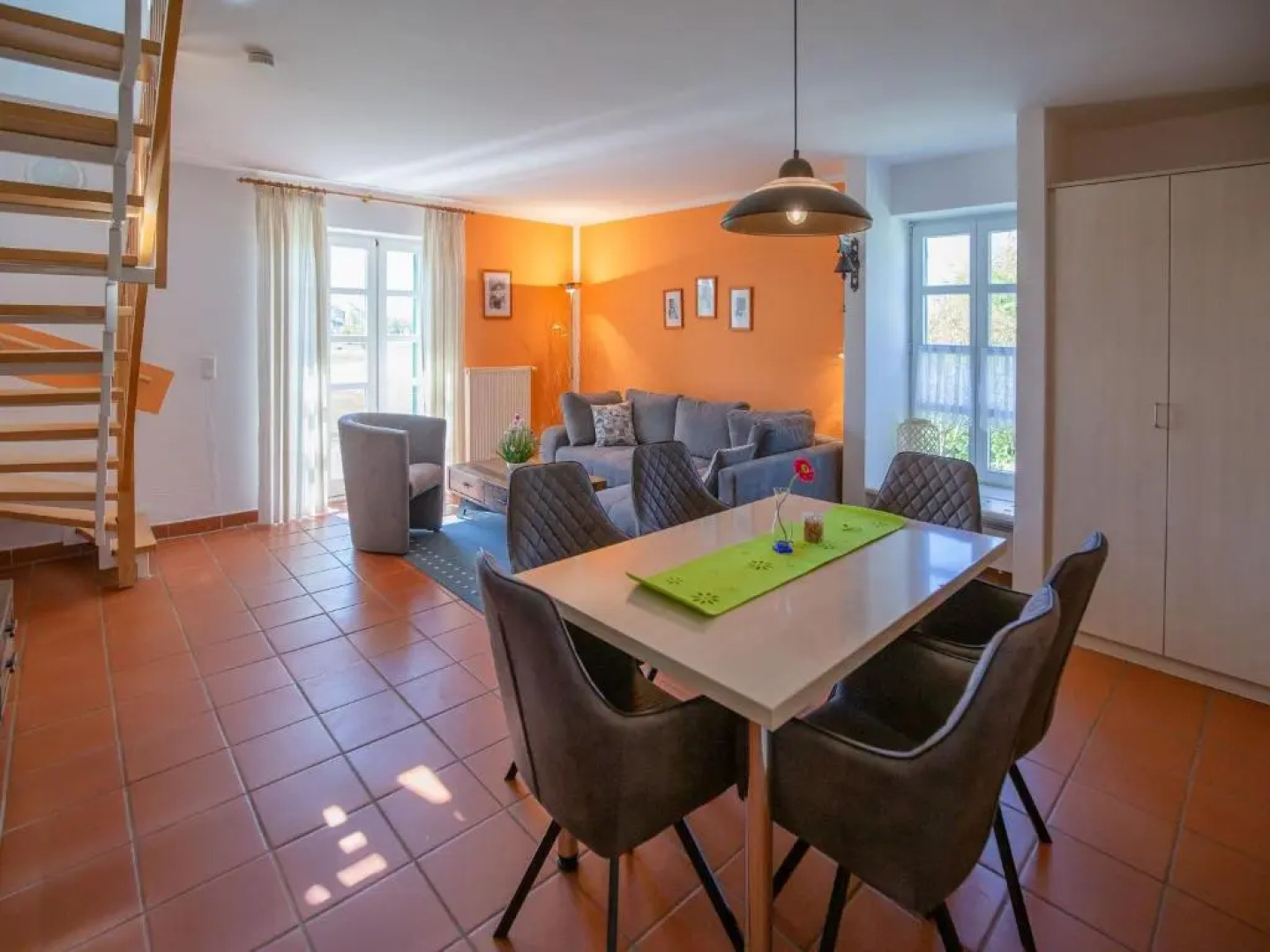 Komfort Appartement mit 2 Schlafzimmern und Terrasse C05