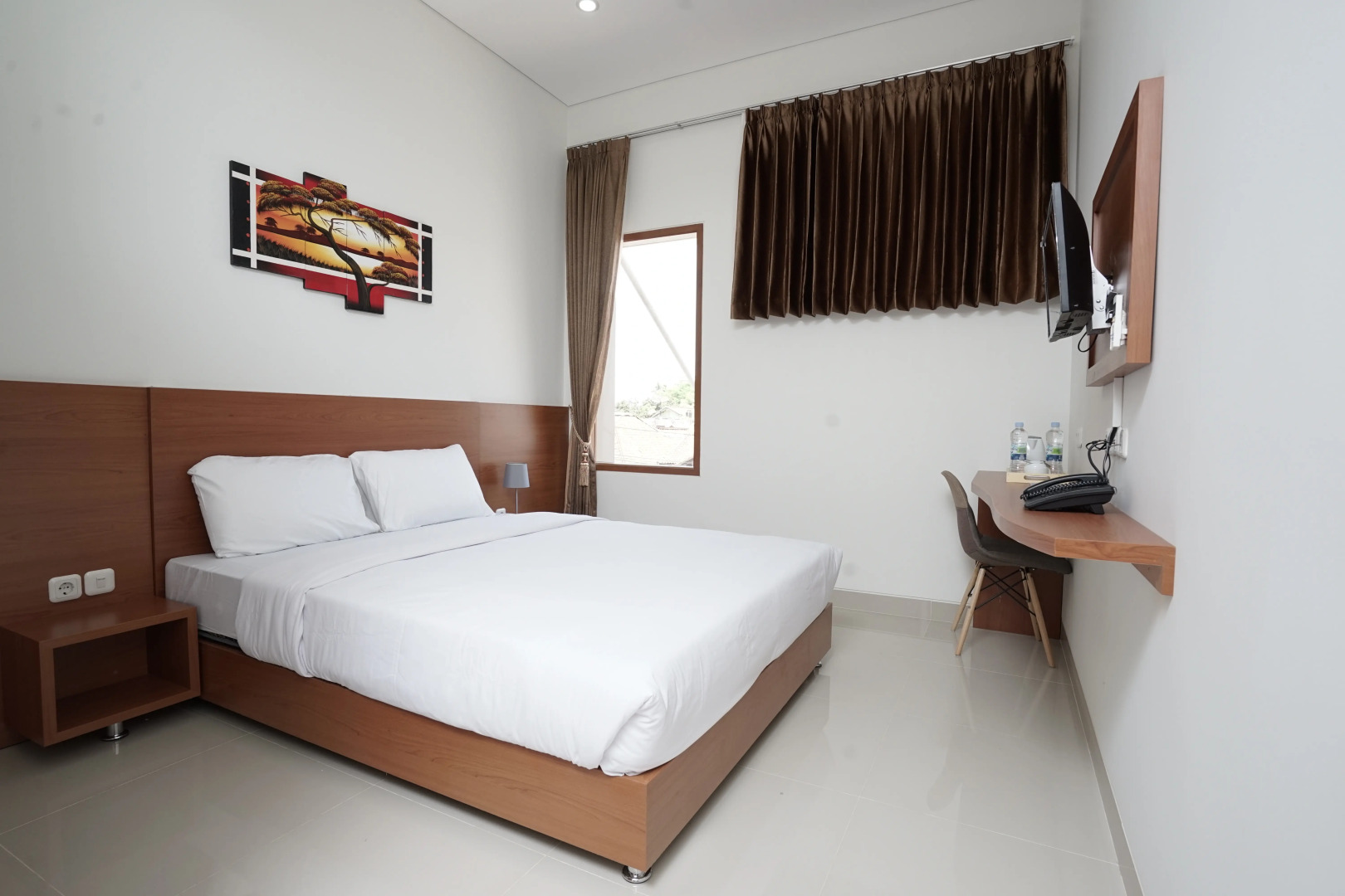 Capital O 1974 Grand Parigi Hotel